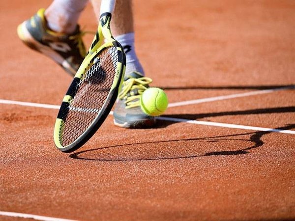 Comment choisir sa raquette et son matériel pour les sports de raquette ?