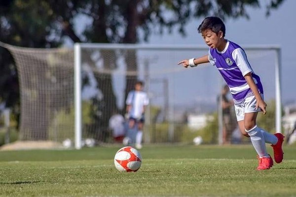 Comment initier les enfants au football ?