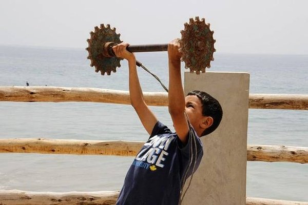 Comment entraîner les enfants à la musculation et au combat ?